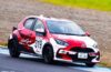 「2024 もてぎJoy耐チャレンジ」レポート（後編）―歴史に残る名勝負。「ユーピットYARIS」がラスト1周での大どんでん返しでYarisクラス2連覇を達成！