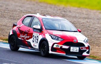 「2024 もてぎJoy耐チャレンジ」レポート（後編）―歴史に残る名勝負。「ユーピットYARIS」がラスト1周での大どんでん返しでYarisクラス2連覇を達成！